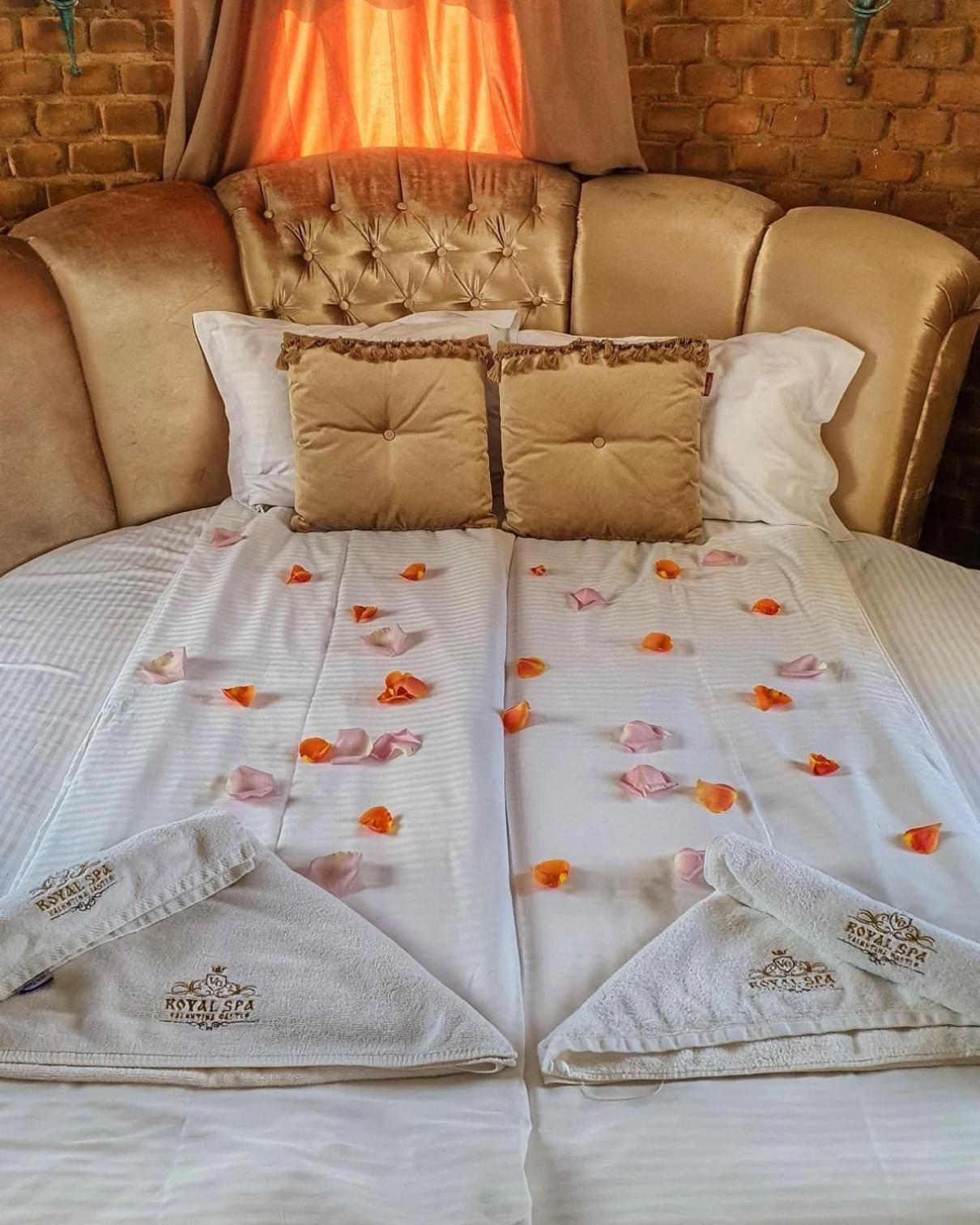 Bed and Breakfast Royal Valentina Castle Ognyanovo  Esterno foto